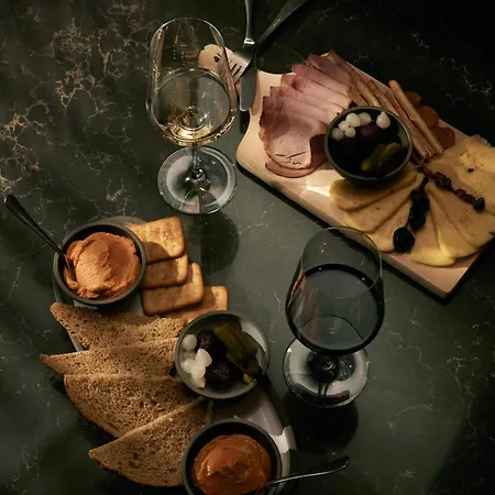 The Cloud One 호텔